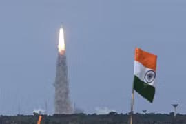 Ấn Độ: Tàu thám hiểm Chandrayaan-3 sắp đáp xuống Mặt Trăng 