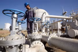 Giá dầu tăng trước khả năng OPEC+ tiếp tục thắt chặt nguồn cung