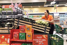 Nhiều siêu thị mở cửa kinh doanh trong ngày mùng 4 Tết, giá ổn định 