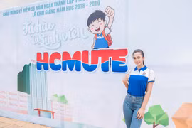 Ngày đầu đến trường Đại học của Tiểu Vy. (Ảnh: Quang Đức)