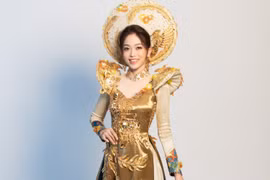 Bộ quốc phục do Khánh Shyna thiết kế. (Ảnh: Mr AT)