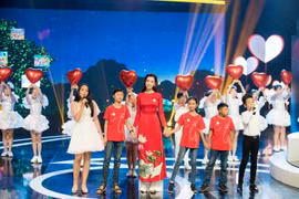 Đỗ Mỹ Linh là đại sứ chương trình Trái tim cho em. (Ảnh: Thiên Hùng)