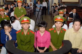 Xét xử "siêu lừa" Huỳnh Thị Huyền Như cùng đồng phạm
