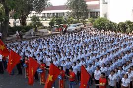 Tăng cường vận động công nhân viên chức chấp hành kỷ luật