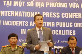 Điều tra thực hư hành vi đưa tiền để công nhân đập phá tài sản