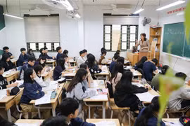 Giờ ôn tập môn Ngữ Văn của học sinh lớp 9 trường Trung học Cơ sở Thái Thịnh (quận Đống Đa, Hà Nội). (Ảnh: Thanh Tùng/TTXVN)