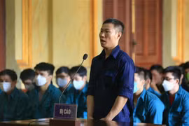 Bị cáo chủ mưu Hoàng Duy Tiến, cựu cán bộ Phòng Cảnh sát Kinh tế, Công an Thành phố Hồ Chí Minh. (Ảnh: Thành Chung/TTXVN)