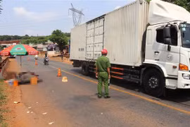Hiện trường vụ tai nạn. (Ảnh: Đậu Tất Thành/TTXVN)