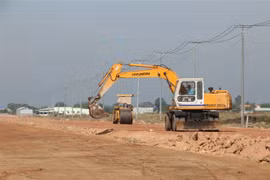 Một trong những dự án trọng điểm trên địa bàn các huyện Bến Lức và Đức Hòa, tỉnh Long An. (Ảnh: Thanh Bình/TTXVN)