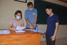 Thí sinh Lạng Sơn dự thi tại điểm thi Trung học phổ thông Tân Lập. (Ảnh: PV)