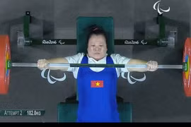 Linh Phượng mang huy chương đồng về cho đoàn Việt Nam.