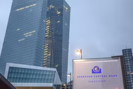 IMF: ECB cần giữ lãi suất trên ngưỡng 4% để “hóa giải” lạm phát