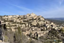 Làng cổ Gordes tại Pháp - điểm đến hấp dẫn của khách du lịch