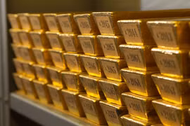 Giá vàng thế giới tăng trở lại ngưỡng 2.000 USD/ounce phiên 11/4