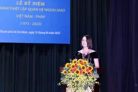 Triển lãm ảnh kỷ niệm 50 năm quan hệ ngoại giao Việt Nam-Pháp