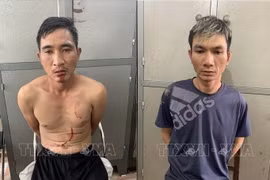 [Video] Tóm gọn hai tên cướp tiệm vàng nổ súng bắn người ở Hải Dương