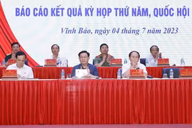 Chủ tịch Quốc hội Vương Đình Huệ tiếp xúc cử tri huyện Vĩnh Bảo