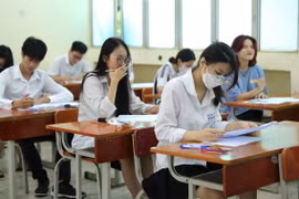 Thí sinh dự thi Tốt nghiệp Trung học phổ thông. (Ảnh: TTXVN)