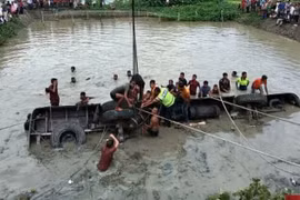 Tai nạn giao thông nghiêm trọng ở Bangladesh khiến 17 người thiệt mạng