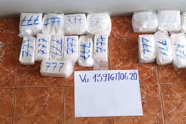 Tang vật vụ án. (Ảnh: Công Mạo/TTXVN)