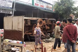 Hiện trường vụ tai nạn. (Ảnh: TTXVN phát)