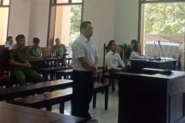 Bị cáo Văn Văn Nghĩa trước tòa. (Ảnh: Sỹ Tuyên/TTXVN)