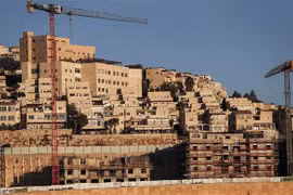 Công trình xây dựng khu định cư Do Thái Ramat Shlomo ở Jerusalem. (Ảnh: AFP/TTXVN)