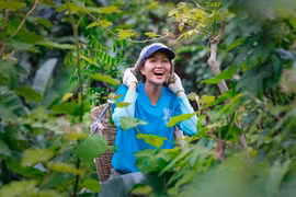 "Bông hoa của đại ngàn" Tây Nguyên đã có hàng trình 6 năm hậu đăng quang thực sự ý nghĩa. (Ảnh: CTV/Vietnam+)