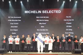 Đại diện các nhà hàng được Michelin Guide vinh danh tại Hà Nội hồi tháng 6/2023. (Ảnh: Vietnam+)