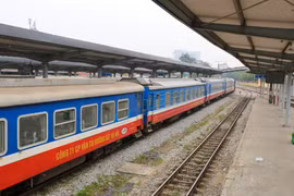 Đoàn tàu của Tổng công ty Đường sắt Việt Nam. (Ảnh: Minh Sơn/Vietnam+)