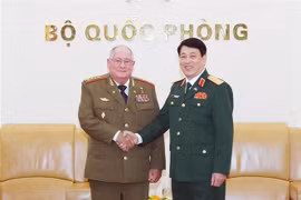 Đại tướng Lương Cường tiếp Bộ trưởng Bộ các Lực lượng vũ trang Cách mạng Cuba Álvaro López Miera. (Ảnh: Trọng Đức/TTXVN)