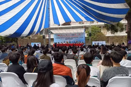 Ngày hội thu hút sự tham gia của hàng nghìn học sinh khu vực phía Bắc. (Ảnh: Phạm Mai/Vietnam+)