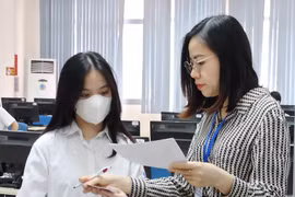 Thí sinh dự thi Đánh giá tư duy. (Ảnh: PM/Vietnam+)