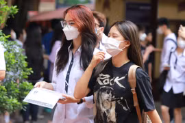 Thí sinh dự thi môn Ngữ văn, Kỳ thi Tốt nghiệp Trung học phổ thông năm 2023. (Ảnh: Phạm Mai/Vietnam+)