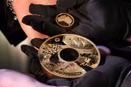 Đồng tiền vàng Discovery. (Nguồn: ABC News)