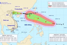 [Video] Siêu bão Mangkhut đang di chuyển vào khu vực Biển Đông