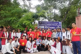 Hoạt động giao lưu với thanh niên trường đại học tại Ấn Độ ở Agra. (Ảnh: Huy Bình/Vietnam+)