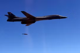 Máy bay ném bom B-1B của Mỹ. (Nguồn: EPA/TTXVN)