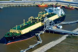 Chiếc tàu chở chuyến hàng LNG xuất khẩu của Mỹ. (Nguồn: Bloomberg)