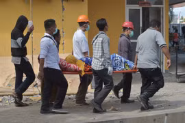 Người bị thương do động đất. (Ảnh: TTXVN phát)