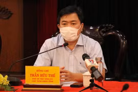 Chủ tịch Ủy ban Nhân dân tỉnh Phú Yên Trần Hữu Thế phát biểu tại cuộc họp. (Ảnh: Phạm Cường/TTXVN)
