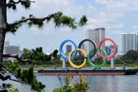 Vòng tròn Olympic tại Tokyo, Nhật Bản, ngày 22/7/2021. (Ảnh: THX/TTXVN) 