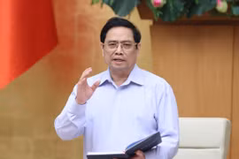 Thủ tướng Phạm Minh Chính chủ trì cuộc họp khẩn của Chính phủ với Ban Chỉ đạo Quốc gia phòng, chống COVID-19 để nghe báo cáo tình hình dịch bệnh, trên cơ sở đó xem xét, quyết định những giải pháp mạnh mẽ hơn, quyết liệt hơn trước những diễn biến dịch phức