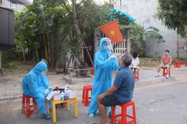 Xét nghiệm COVID-19. (Nguồn: TTXVN)