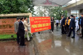 Mở cửa Bệnh viện Trường Đại học Kỹ thuật Y tế Hải Dương hoạt động bình thường trở lại. (Ảnh: Mạnh Tú/TTXVN) 