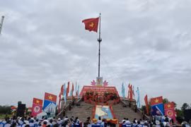 Quang cảnh Lễ thượng cờ Thống nhất non sông. (Ảnh: Thanh Thủy/TTXVN)