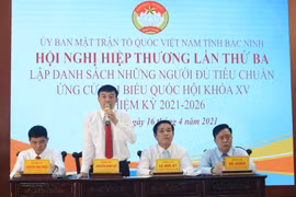 Các đại biểu thảo luận, trao đổi tại hội nghị. (Ảnh: Thanh Thương/TTXVN)
