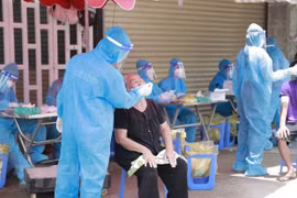 Xét nghiệm COVID-19. (Nguồn: TTXVN)