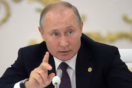 Trong ảnh: Tổng thống Nga Vladimir Putin phát biểu tại một hội nghị ở Ashgabat, Turkmenistan ngày 11/10/2019. (Nguồn: AFP/TTXVN)