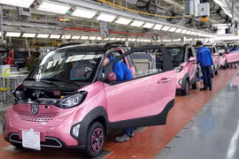 Thị trường ôtô dự kiến sẽ tiếp tục xu hướng giảm. (Ảnh: Reuters)